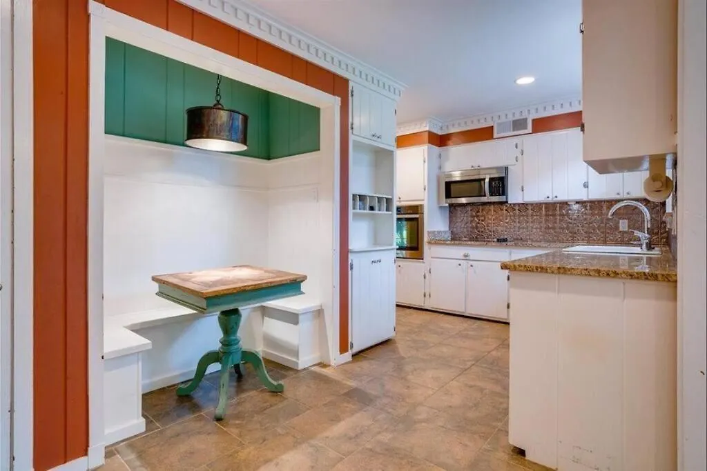 Elegant 6 Bedroom Home In Heart Of Memphis Prázdninový dům
