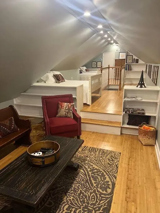 Elegant 6 Bedroom Home In Heart Of Memphis