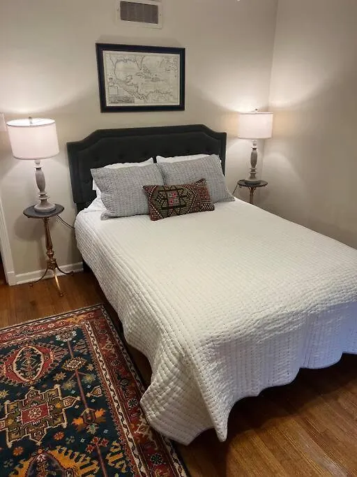 Elegant 6 Bedroom Home In Heart Of Memphis USA