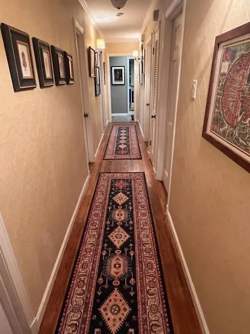 Elegant 6 Bedroom Home In Heart Of Memphis